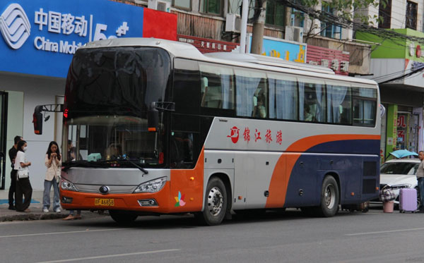 深圳市年會大巴車