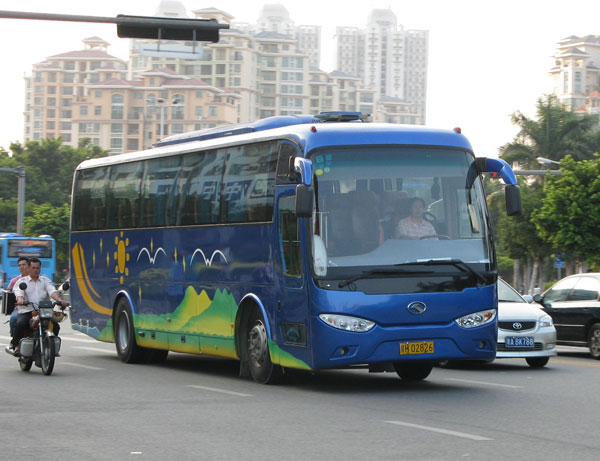 沒體驗(yàn)企業(yè)班車租賃你就不會(huì)知道這些好處（企業(yè)班車）